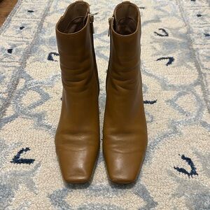 Sam Edelman Women's Lizzo Fashion Boot in Carmel Brown